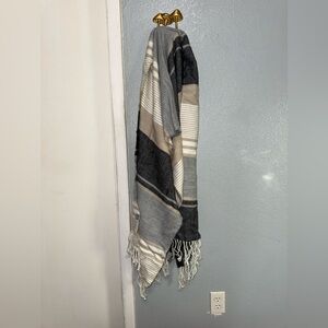 Calvin Klein Gray and Cream Striped scarf
